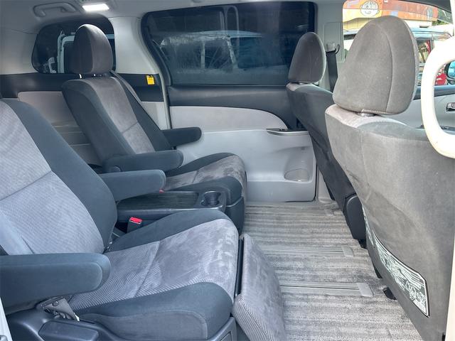 エスティマ アエラス　ＥＴＣ　バックカメラ　ナビ　ＴＶ　両側スライド・片側電動　ＨＩＤ　サンルーフ　スマートキー　電動格納ミラー　３列シート　オットマン　ＣＶＴ　アルミホイール　ＣＤ　ＤＶＤ再生　ＵＳＢ　Ｂｌｕｅｔｏｏｔｈ（33枚目）