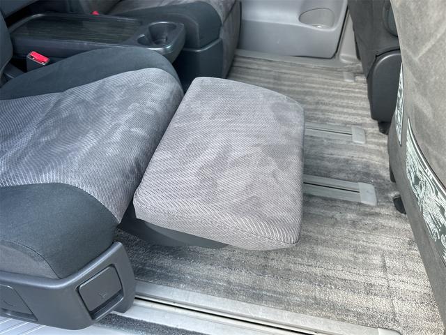 エスティマ アエラス　ＥＴＣ　バックカメラ　ナビ　ＴＶ　両側スライド・片側電動　ＨＩＤ　サンルーフ　スマートキー　電動格納ミラー　３列シート　オットマン　ＣＶＴ　アルミホイール　ＣＤ　ＤＶＤ再生　ＵＳＢ　Ｂｌｕｅｔｏｏｔｈ（36枚目）