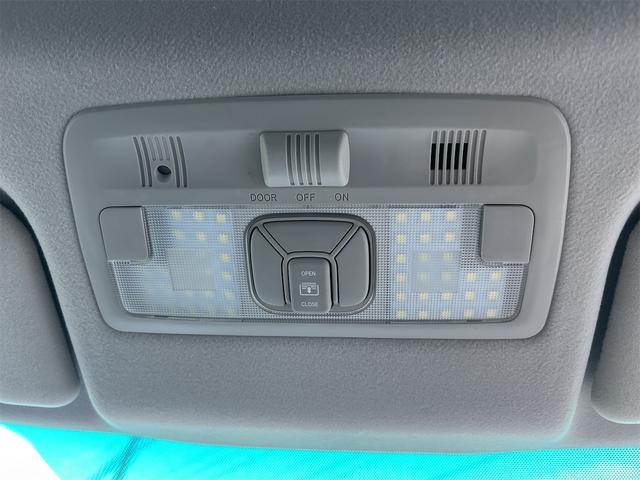 エスティマ アエラス　ＥＴＣ　バックカメラ　ナビ　ＴＶ　両側スライド・片側電動　ＨＩＤ　サンルーフ　スマートキー　電動格納ミラー　３列シート　オットマン　ＣＶＴ　アルミホイール　ＣＤ　ＤＶＤ再生　ＵＳＢ　Ｂｌｕｅｔｏｏｔｈ（40枚目）