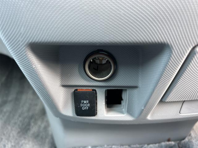 エスティマ アエラス　ＥＴＣ　バックカメラ　ナビ　ＴＶ　両側スライド・片側電動　ＨＩＤ　サンルーフ　スマートキー　電動格納ミラー　３列シート　オットマン　ＣＶＴ　アルミホイール　ＣＤ　ＤＶＤ再生　ＵＳＢ　Ｂｌｕｅｔｏｏｔｈ（45枚目）