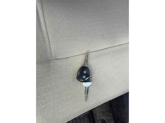 �W�������́u�L�[���X�v�B�L�[���������Ă���΁A�h�A�̊J�����{�����y�X�s���܂��I