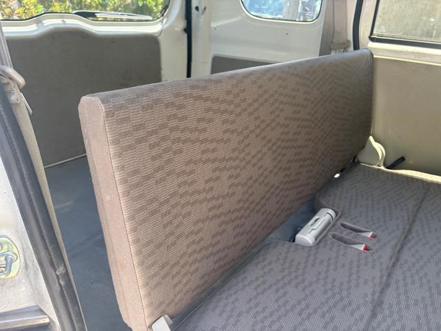 エブリイ ＰＡリミテッド　４ＡＴ　ナビ　フルセグＴＶ　Ｂｌｕｅｔｏｏｔｈ接続　ＣＤ／ＤＶＤ再生　バックカメラ　ドライブレコーダー　ＥＴＣ　盗難防止システム　キーレスエントリー　アイドリングストップ　パワーウインドウ（32枚目）