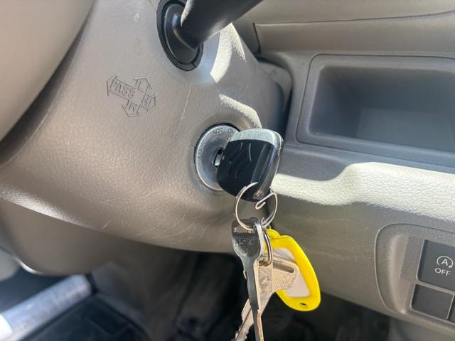 エブリイ ＰＡリミテッド　４ＡＴ　ナビ　フルセグＴＶ　Ｂｌｕｅｔｏｏｔｈ接続　ＣＤ／ＤＶＤ再生　バックカメラ　ドライブレコーダー　ＥＴＣ　盗難防止システム　キーレスエントリー　アイドリングストップ　パワーウインドウ（42枚目）