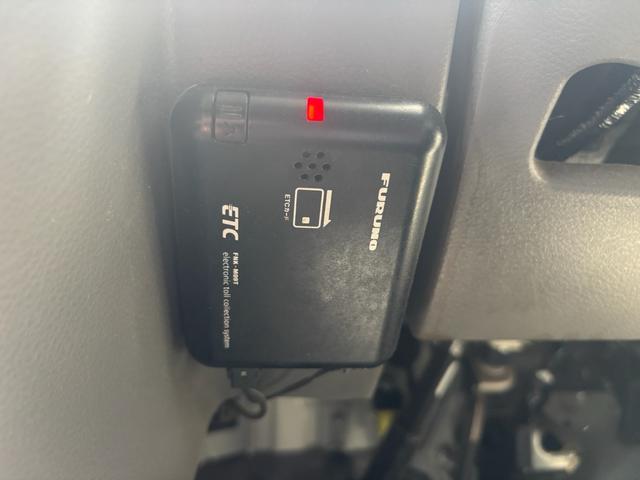 エブリイ ＰＡリミテッド　４ＡＴ　ナビ　フルセグＴＶ　Ｂｌｕｅｔｏｏｔｈ接続　ＣＤ／ＤＶＤ再生　バックカメラ　ドライブレコーダー　ＥＴＣ　盗難防止システム　キーレスエントリー　アイドリングストップ　パワーウインドウ（52枚目）