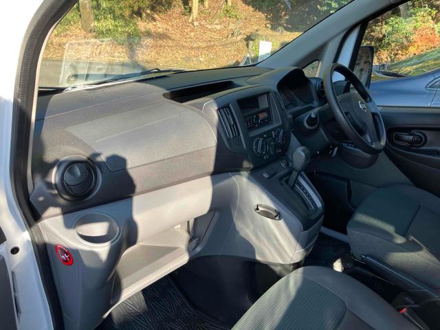 ＮＶ２００バネットバン ＤＸ　両側スライドドア　ＡＴ　エアコン　パワーウィンドウ　運転席エアバッグ（9枚目）