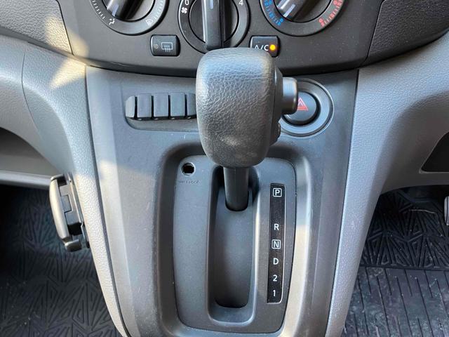 ＮＶ２００バネットバン ＤＸ　両側スライドドア　ＡＴ　エアコン　パワーウィンドウ　運転席エアバッグ（17枚目）