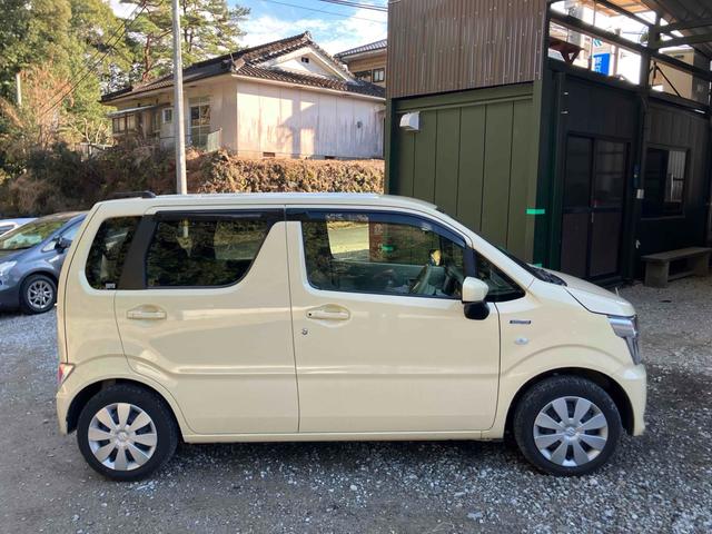 ワゴンＲ ハイブリッドＦＸ　ＴＶ　クリアランスソナー　レーンアシスト　衝突被害軽減システム　オートライト　スマートキー　アイドリングストップ　電動格納ミラー　シートヒーター　ベンチシート　ＣＶＴ　盗難防止システム　ＡＢＳ　ＥＳＣ（16枚目）