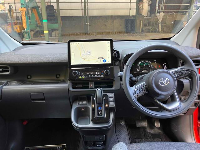 シエンタ ハイブリッドＺ　ＥＴＣ　全周囲カメラ　ナビ　ＴＶ　クリアランスソナー　オートクルーズコントロール　レーンアシスト　衝突被害軽減システム　両側電動スライドドア　オートマチックハイビーム　オートライト　ＬＥＤヘッドランプ（7枚目）