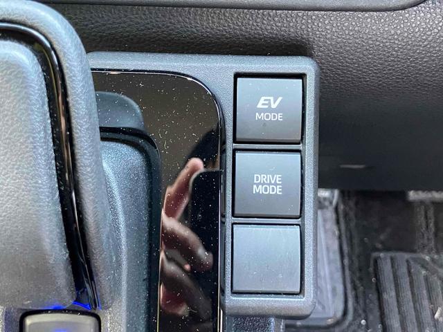 シエンタ ハイブリッドＺ　ＥＴＣ　全周囲カメラ　ナビ　ＴＶ　クリアランスソナー　オートクルーズコントロール　レーンアシスト　衝突被害軽減システム　両側電動スライドドア　オートマチックハイビーム　オートライト　ＬＥＤヘッドランプ（17枚目）