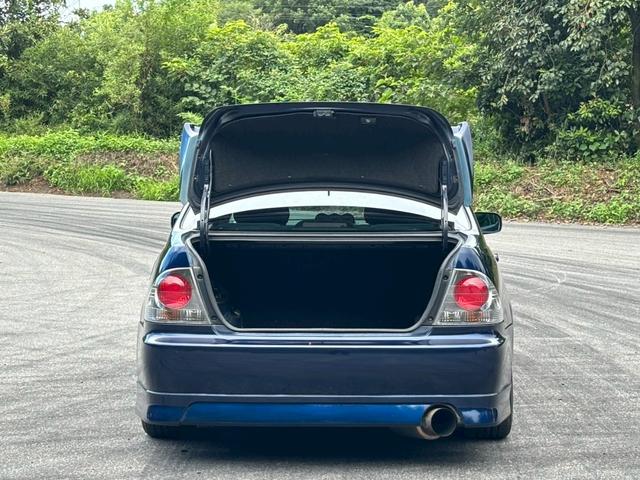 アルテッツァ ＲＳ２００　即ドリフトＯＫ！　ＥＴＣ　アルミホイール　ＨＩＤ　ＭＴ　キーレスエントリー　衝突安全ボディ　ＡＢＳ　エアコン（18枚目）