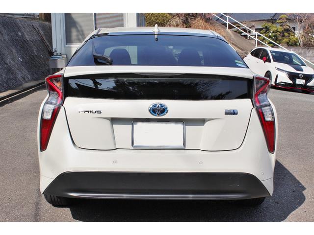 プリウス Ｓセーフティプラス　禁煙　純正ナビＴＶ　バックカメラ　ヘッドアップディスプレイ　レーダークルコン　衝突軽減ブレーキ　レーンアシスト　クリアランスソナー　オートライト　スマートキー　ＬＥＤライト　ＥＴＣ（6枚目）