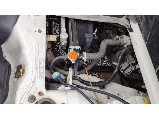 ハイゼットトラック スペシャル　パートタイム４ＷＤ　トランスファＬＨ切替付　５ＭＴ　エアコン　ラジオ　ドアバイザー　フロアーマット　荷台マット　ゲートプロテクター　荷台作業灯　記録簿　リヤリーフスプリング４枚　タイミングベルト交換済（23枚目）