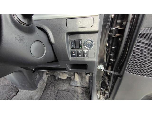 �p���[�X���C�h�h�A�����Ńh�A�̊J���X�C�b�`��łƂĂ��ȒP�ł��B�X���C�h�h�A�͍⓹�ł͑�l�ł��d���Ȃ鎖������̂ŘV��j����킸�l�C�̑����ł���B