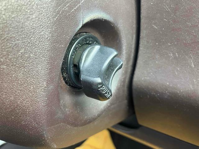 パッソ Ｇ　ナビ　ＴＶ　スマートキー　電動格納ミラー　ＣＶＴ　盗難防止システム　衝突安全ボディ　ベンチシート　ＡＢＳ　ＥＳＣ　ＣＤ　ＤＶＤ再生　ＵＳＢ　ミュージックプレイヤー接続可　Ｂｌｕｅｔｏｏｔｈ　エアコン（9枚目）