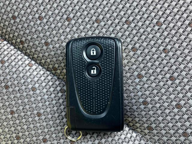 パッソ Ｇ　ナビ　ＴＶ　スマートキー　電動格納ミラー　ＣＶＴ　盗難防止システム　衝突安全ボディ　ベンチシート　ＡＢＳ　ＥＳＣ　ＣＤ　ＤＶＤ再生　ＵＳＢ　ミュージックプレイヤー接続可　Ｂｌｕｅｔｏｏｔｈ　エアコン（48枚目）