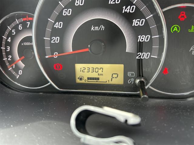 ミラージュ 　ＥＴＣ　ナビ　ＴＶ　衝突被害軽減システム　オートライト　ＨＩＤ　スマートキー　アイドリングストップ　電動格納ミラー　ＣＶＴ　盗難防止システム　衝突安全ボディ　ＡＢＳ　ＥＳＣ　ＣＤ　ＵＳＢ（21枚目）