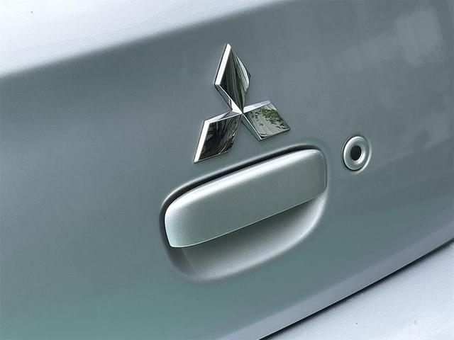 ミラージュ 　ＥＴＣ　ナビ　ＴＶ　衝突被害軽減システム　オートライト　ＨＩＤ　スマートキー　アイドリングストップ　電動格納ミラー　ＣＶＴ　盗難防止システム　衝突安全ボディ　ＡＢＳ　ＥＳＣ　ＣＤ　ＵＳＢ（25枚目）