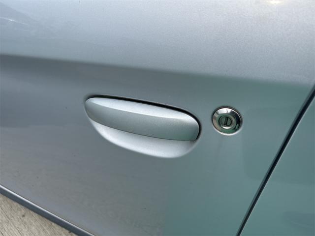 ミラージュ 　ＥＴＣ　ナビ　ＴＶ　衝突被害軽減システム　オートライト　ＨＩＤ　スマートキー　アイドリングストップ　電動格納ミラー　ＣＶＴ　盗難防止システム　衝突安全ボディ　ＡＢＳ　ＥＳＣ　ＣＤ　ＵＳＢ（27枚目）