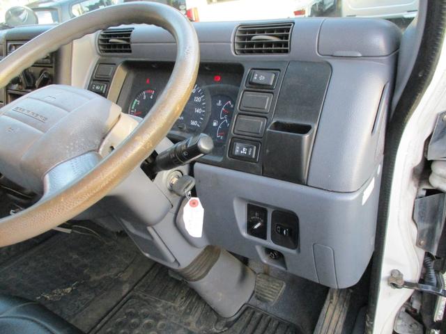 キャンター 　キャリアカー　積載２．６ｔ（18枚目）