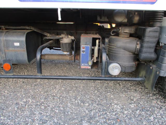 キャンター 　キャリアカー　積載２．６ｔ（27枚目）