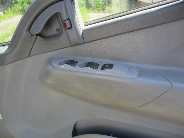 2004 Mitsubishi Fuso Canter – thumbnail 12
