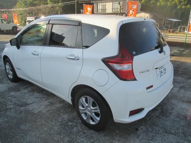 ノート ｅ－パワー　Ｘ　ブラックアロー（4枚目）