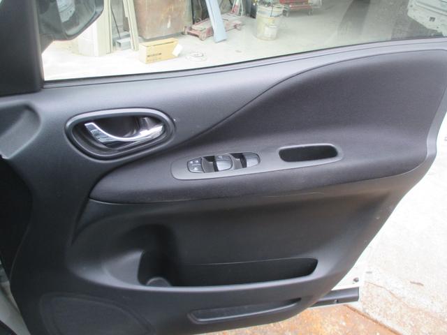 セレナ ハイウェイスター　Ｖセレ＋セーフティ　ＳＨＶ　Ａセフ（9枚目）