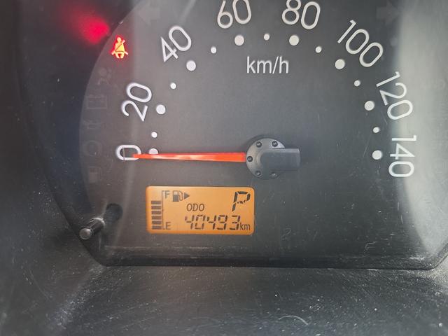 ハイゼットカーゴ 　ＡＴ　両側スライドドア　エアコン　パワーステアリング　パワーウィンドウ　運転席エアバッグ　助手席エアバッグ（5枚目）