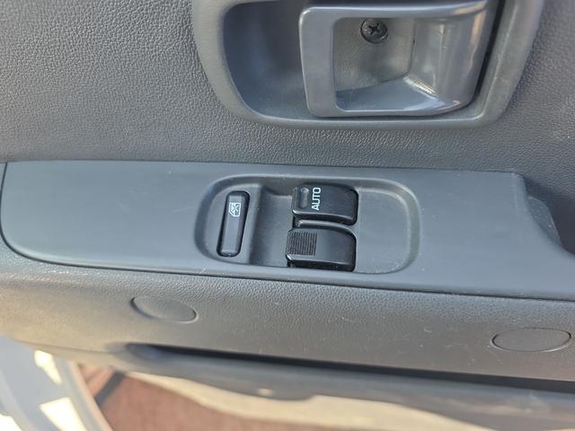 ハイゼットカーゴ 　ＡＴ　両側スライドドア　エアコン　パワーステアリング　パワーウィンドウ　運転席エアバッグ　助手席エアバッグ（6枚目）