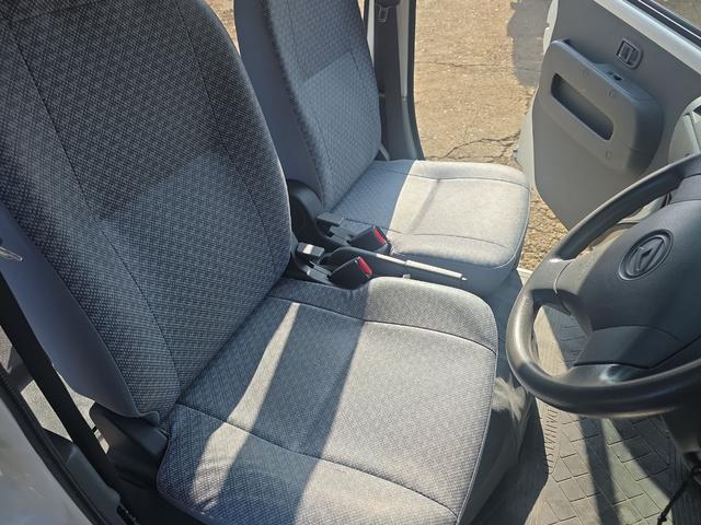 ハイゼットカーゴ 　ＡＴ　両側スライドドア　エアコン　パワーステアリング　パワーウィンドウ　運転席エアバッグ　助手席エアバッグ（8枚目）