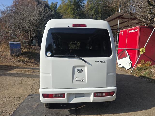 ハイゼットカーゴ 　ＡＴ　両側スライドドア　エアコン　パワーステアリング　パワーウィンドウ　運転席エアバッグ　助手席エアバッグ（16枚目）