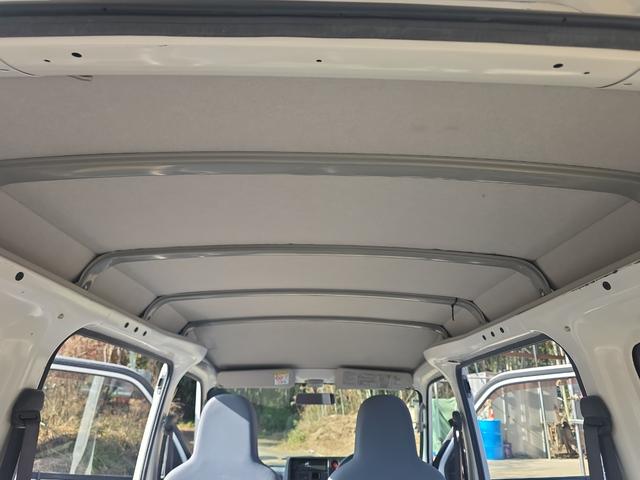 ハイゼットカーゴ 　ＡＴ　両側スライドドア　エアコン　パワーステアリング　パワーウィンドウ　運転席エアバッグ　助手席エアバッグ（24枚目）