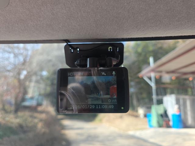 タント 　福祉車輌　ドライブレコーダー　ＥＴＣ　バックカメラ　両側スライド・片側電動　ＴＶ　衝突被害軽減システム　スマートキー　アイドリングストップ　電動格納ミラー　ベンチシート　ＣＶＴ　ＡＢＳ　ＥＳＣ　ＵＳＢ（5枚目）