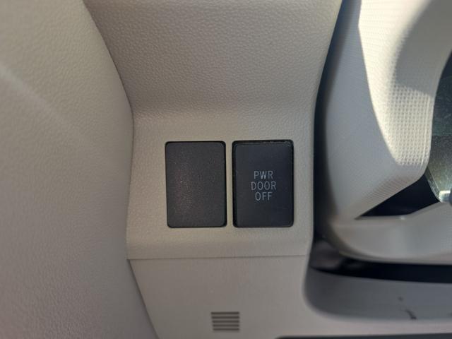 タント 　福祉車輌　ドライブレコーダー　ＥＴＣ　バックカメラ　両側スライド・片側電動　ＴＶ　衝突被害軽減システム　スマートキー　アイドリングストップ　電動格納ミラー　ベンチシート　ＣＶＴ　ＡＢＳ　ＥＳＣ　ＵＳＢ（7枚目）