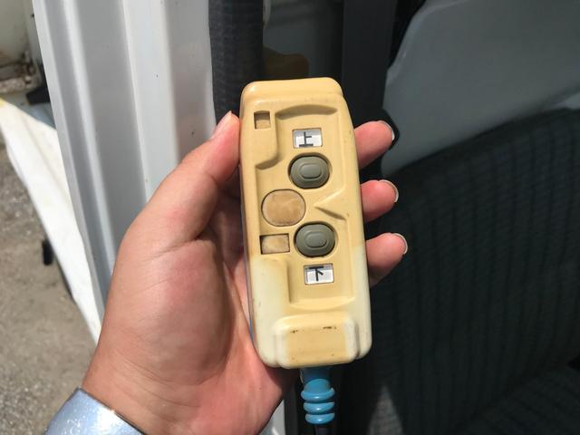 SDX 4WD ダンプ エアコン パワステ 5速マニュアル車(32枚目)