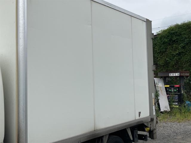 トヨエース 　２．０ｔ　ディーゼル車　パワーゲート　５速マニュアル車　後輪ダブル　ＥＴＣ　ナビ　ＴＶ　バックカメラ　エアコン　パワーウィンドウ　パワーステアリング（9枚目）