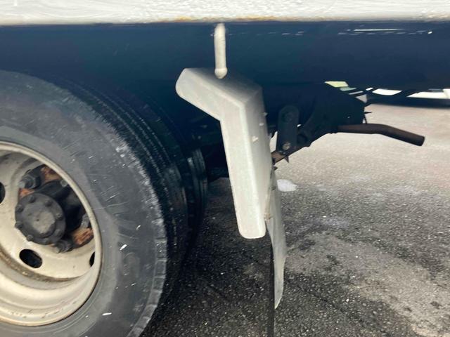 アトラストラック 　積載車　トラック　オートマチック車　ＥＴＣ　エアコン　パワーウィンドウ　運転席エアバッグ　走行距離６６３０３４ｋｍ　乗車定員３名（32枚目）