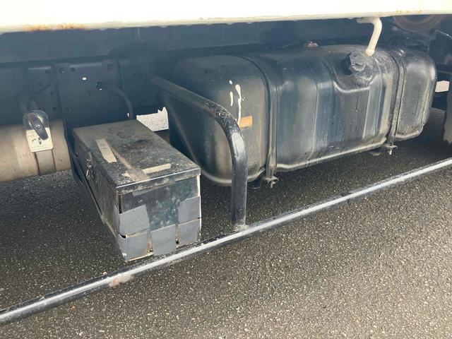 アトラストラック 　積載車　トラック　オートマチック車　ＥＴＣ　エアコン　パワーウィンドウ　運転席エアバッグ　走行距離６６３０３４ｋｍ　乗車定員３名（49枚目）