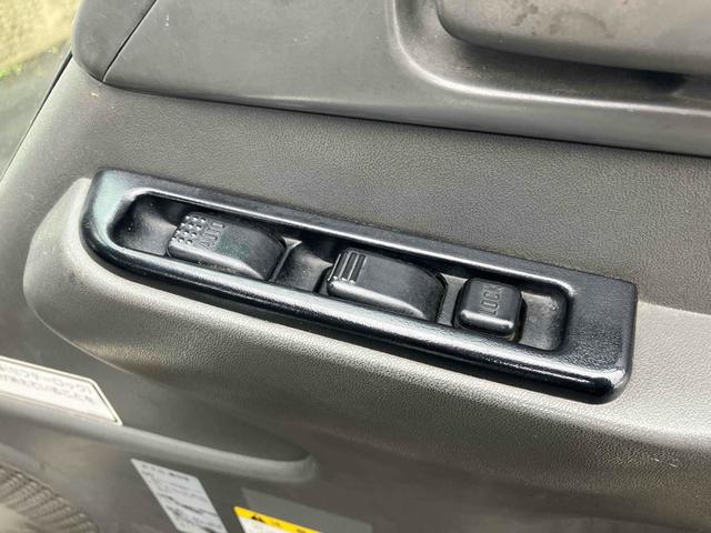 アトラストラック 　積載車　トラック　オートマチック車　ＥＴＣ　エアコン　パワーウィンドウ　運転席エアバッグ　走行距離６６３０３４ｋｍ　乗車定員３名（57枚目）