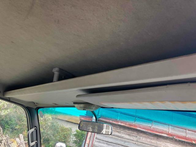 アトラストラック 　積載車　トラック　オートマチック車　ＥＴＣ　エアコン　パワーウィンドウ　運転席エアバッグ　走行距離６６３０３４ｋｍ　乗車定員３名（63枚目）