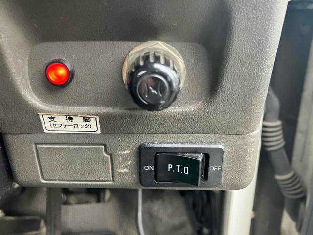 アトラストラック 　積載車　トラック　オートマチック車　ＥＴＣ　エアコン　パワーウィンドウ　運転席エアバッグ　走行距離６６３０３４ｋｍ　乗車定員３名（66枚目）