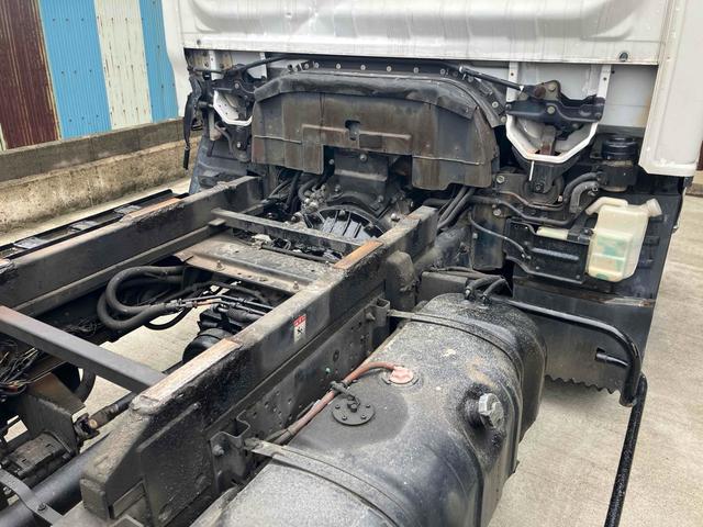 アトラストラック 　積載車　トラック　オートマチック車　ＥＴＣ　エアコン　パワーウィンドウ　運転席エアバッグ　走行距離６６３０３４ｋｍ　乗車定員３名（72枚目）