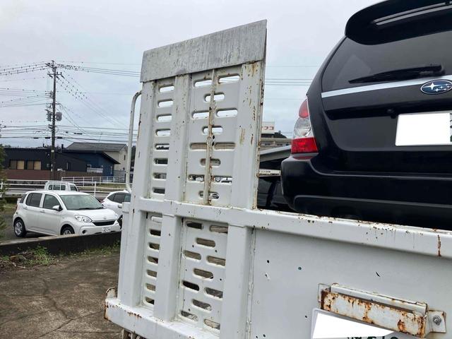 キャンター 　トラック　ＭＴ　後輪ダブル　ＥＴＣ　ナビ　ＴＶ　電動格納ミラー　エアコン　パワーウィンドウ　運転席エアバッグ　ＣＤ　Ｂｌｕｅｔｏｏｔｈ（21枚目）