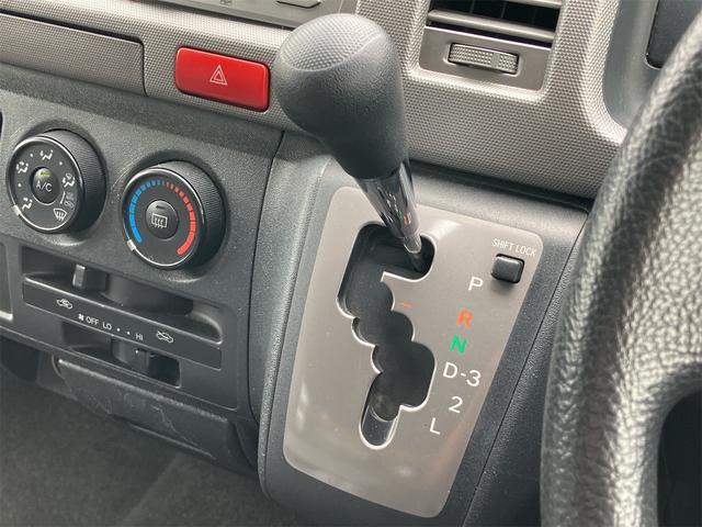 ハイエースワゴン ウェルキャブ　迎仕様車　ウェルキャブ　スライドドア　オートライト　電動格納ミラー　ＡＴ　ＣＤ　１００Ｖ電源　ＡＢＳ　エアコン（7枚目）