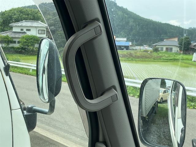 ダイナトラック 　トラック　６速マニュアル　エアコン　パワーステアリング　パワーウィンドウ　運転席エアバッグ　カセット　積載量１５００ｋｇ　ヘッドライトレベライザー（40枚目）