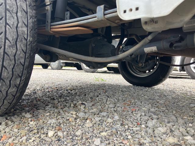 キャリイトラック ＫＣエアコン・パワステ　４ＷＤ　ＡＴ　衝突被害軽減システム　ＥＴＣ　スマートキー　盗難防止システム　エアコン　運転席エアバッグ　助手席エアバッグ　三方開（17枚目）