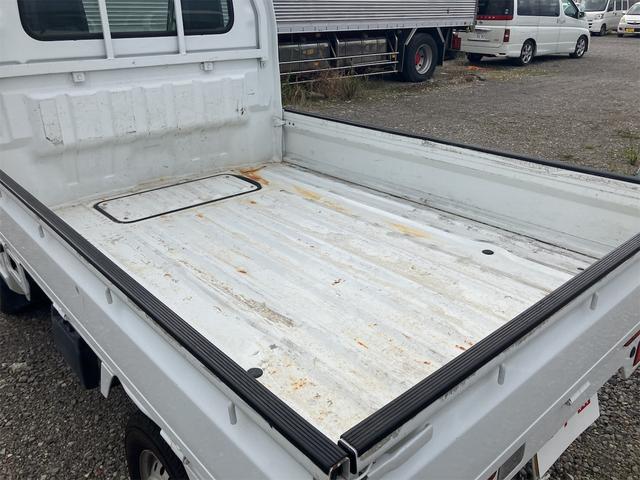 キャリイトラック ＫＣエアコン・パワステ　４ＷＤ　ＡＴ　衝突被害軽減システム　ＥＴＣ　スマートキー　盗難防止システム　エアコン　運転席エアバッグ　助手席エアバッグ　三方開（29枚目）