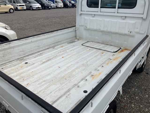 キャリイトラック ＫＣエアコン・パワステ　４ＷＤ　ＡＴ　衝突被害軽減システム　ＥＴＣ　スマートキー　盗難防止システム　エアコン　運転席エアバッグ　助手席エアバッグ　三方開（31枚目）