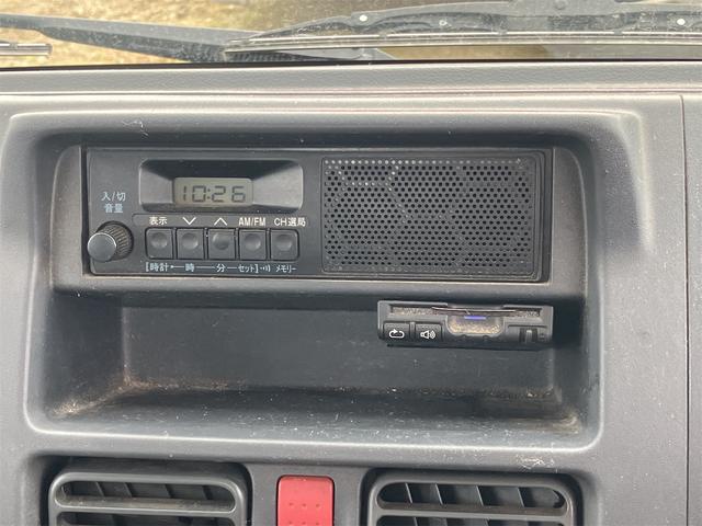 キャリイトラック ＫＣエアコン・パワステ　４ＷＤ　ＡＴ　衝突被害軽減システム　ＥＴＣ　スマートキー　盗難防止システム　エアコン　運転席エアバッグ　助手席エアバッグ　三方開（33枚目）