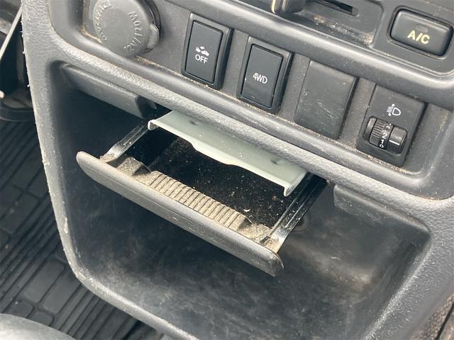 キャリイトラック ＫＣエアコン・パワステ　４ＷＤ　ＡＴ　衝突被害軽減システム　ＥＴＣ　スマートキー　盗難防止システム　エアコン　運転席エアバッグ　助手席エアバッグ　三方開（36枚目）